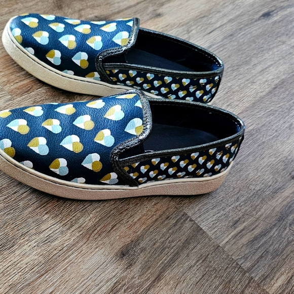 Coach slip on hearts loafers size 5 - Picture 1 of 6